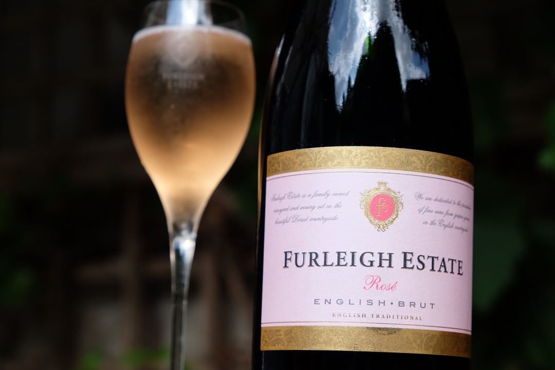 To celebrate summer, we are pouring this delectable Dorset Rosé from Furleigh Estate. Brimming with strawberries and white peaches, you won’t find a better English fizz. 
#corkagebath #bath #batheats #restaurant #winebar #furleighestate