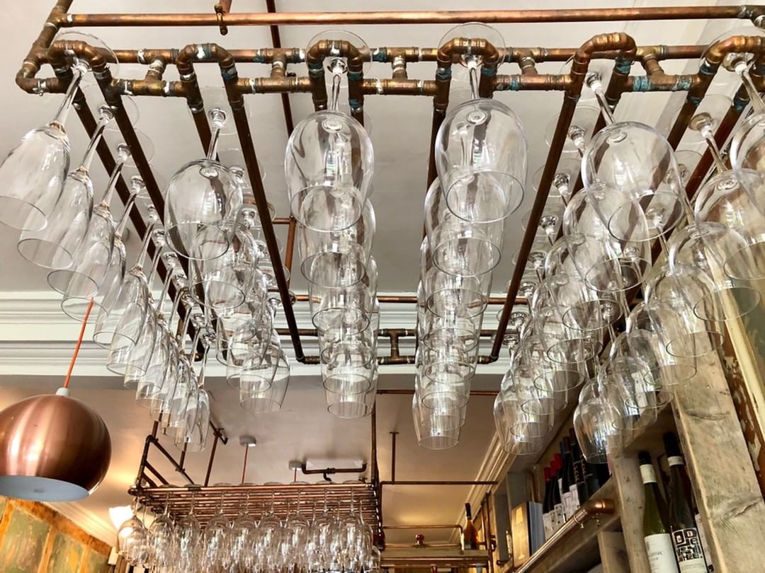 What’s wrong with this picture? Correct. The glasses are empty. Don’t let this situation continue too long…
#bath #bathdrinks #restaurant #winebar