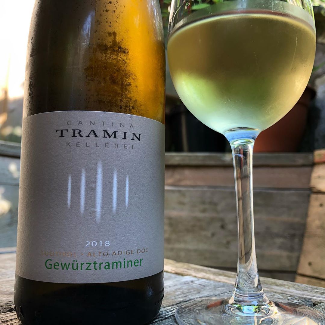 When the sun shines and you want something tropical in your glass, then Gewurz is the answer. Our one is spicy and rich with rose petals and lychee. #corkagebath #bath #batheats #restaurant #winebar