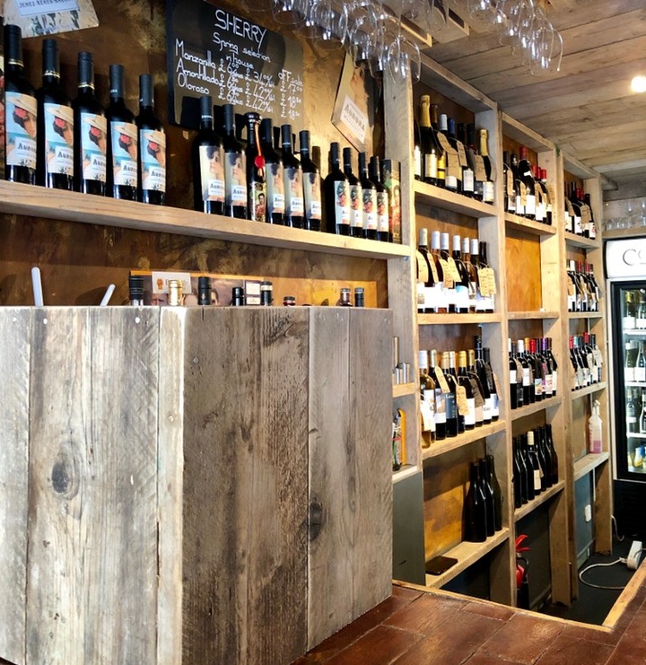 The bar at Walcot Street with our homemade box inside which we have our new key keg house wines. Viognier from the sun drenched South of France and Sangiovese from the deep South of Italy. £4.25 a glass!