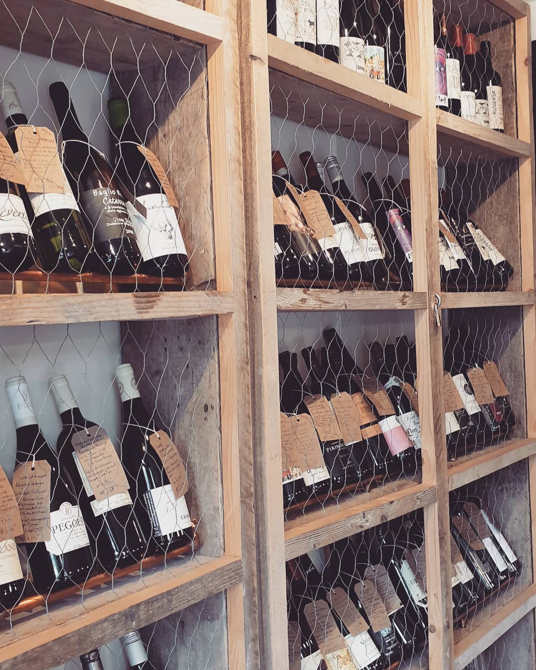 We’re running wine around Bath today for customers – call us at Chapel Row on 01225 423417 to get your order in and we’ll get it to you later today – free delivery in Bath
@keepingbathafloat
@independent.bath
@thepigguide
#corkagebath #wine